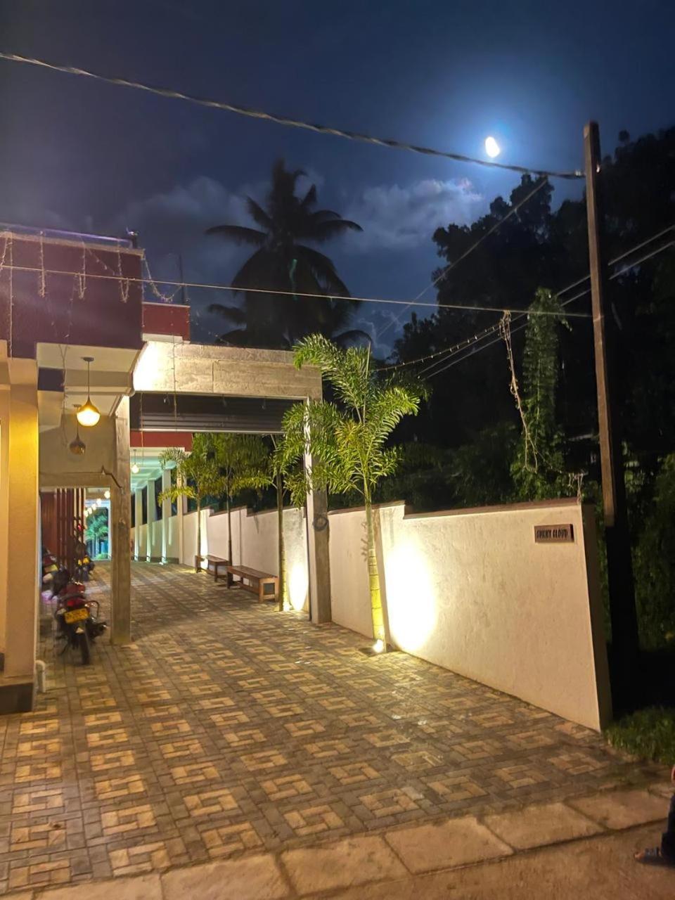 Hotel Sunny Cloud Harumalgoda Luaran gambar